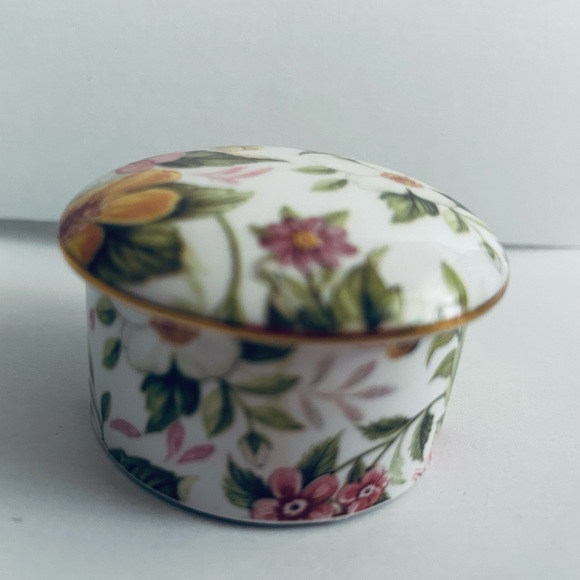 New Vintage Floral Staffordshire Box Bethany made Staffordshire England British - Picture 6 of 15